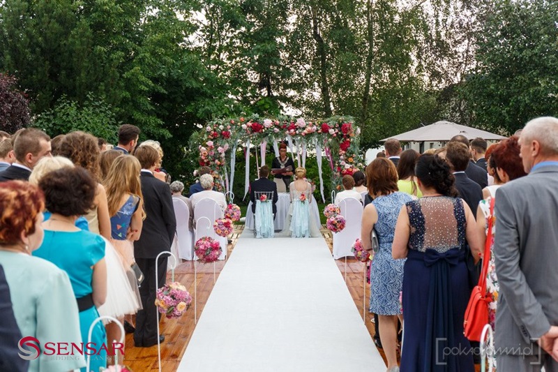 ślub w stylu boho cywilny w plenerze